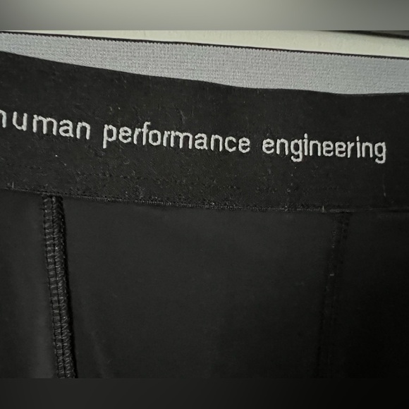 human performance engineering Male Compression 3/4 Leggings - Black - Picture 4 of 6